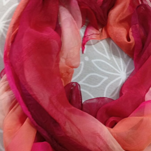 Long women's scarf ombré pink fuchsia like new