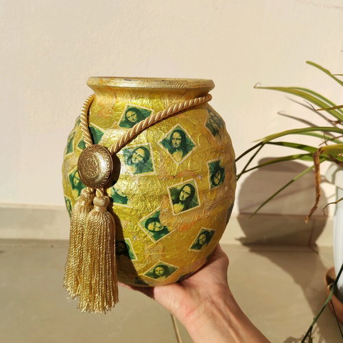 Handmade clay vase Joconda like new with decorative cord
