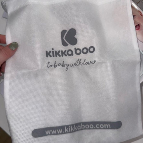 Kikkaboo electric wireless breast pump like new with 48 storage bags