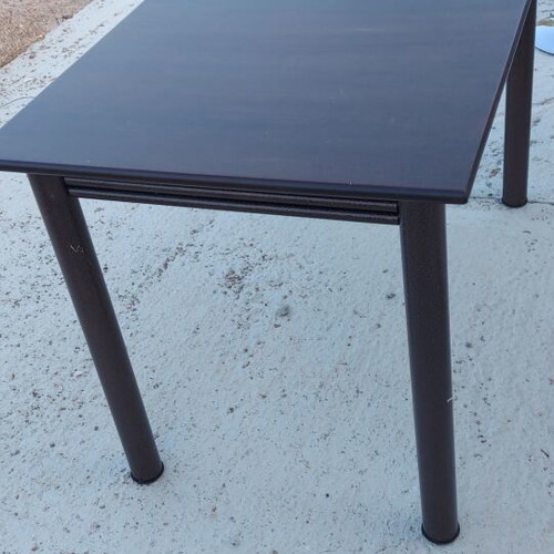 Extendable wooden dining table with 6 chairs like new
