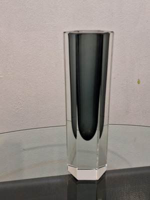 Murano Hexagonal Vase 20 cm height in excellent condition