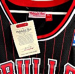 Φανέλα - Εμφάνιση Michael Jordan Jersey Chicago Bulls 1995-96 Mitchell & Ness Μαύρη Μέγεθος XL
