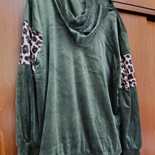 Animal print velour tracksuit set with hood, green
