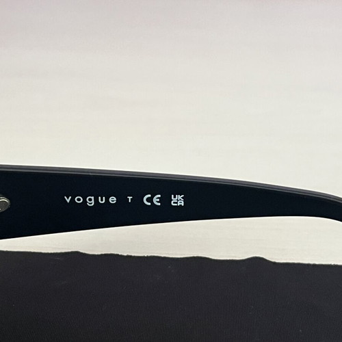 Vogue VO2606S women's sunglasses like new, black frame, grey lenses size 52