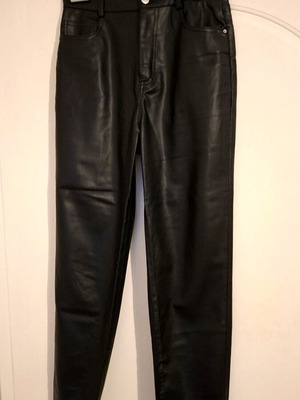 Zara pants with leather effect black size 34 like new
