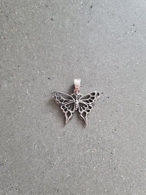 Butterfly pendant 925 sterling silver like new, vintage filigree design