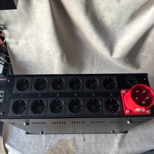 Space Lights SP 1006.G DMX dimmer used, 6 channels 3kVA each
