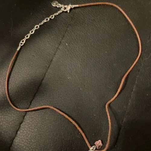 Svarovski heart necklace like new