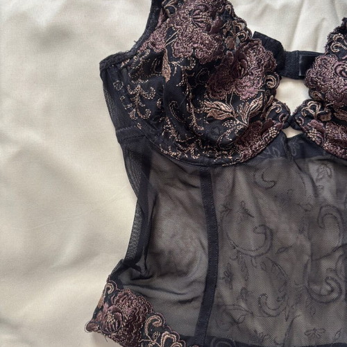 Black Embroidered Lace Corset Top like new