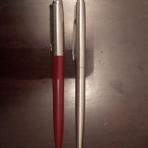 Parker pens set of two like new