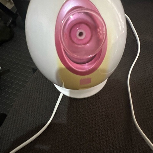 Facial steamer device used for deep cleansing