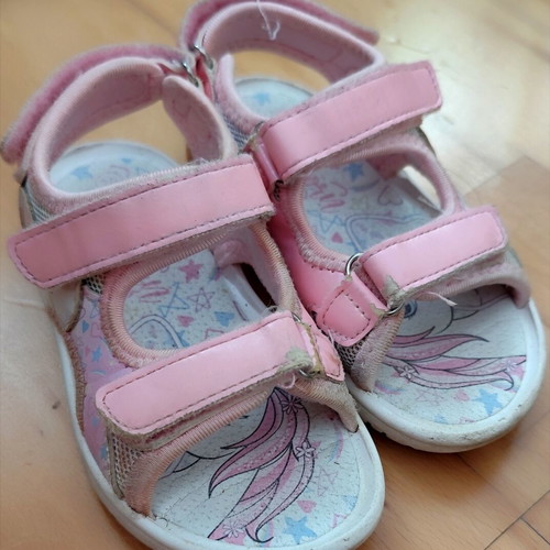 Disney sandals size 26 used with lights, pink