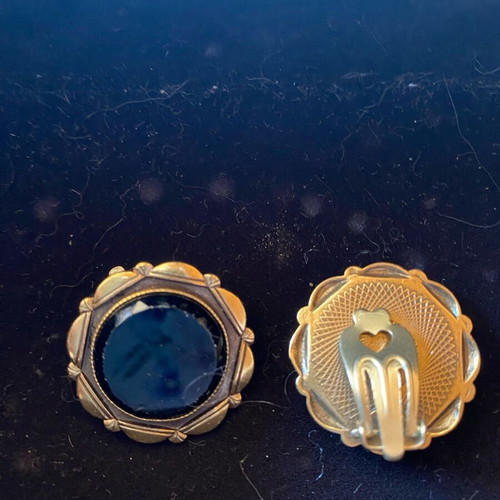 Clip earrings round with elegant simple design like new