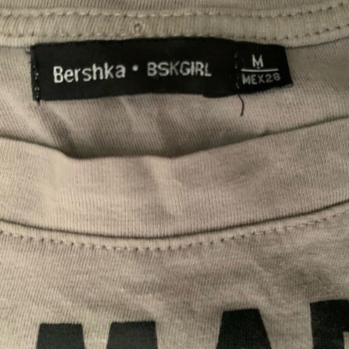 Sisley white shorts and Bershka beige crop top set like new