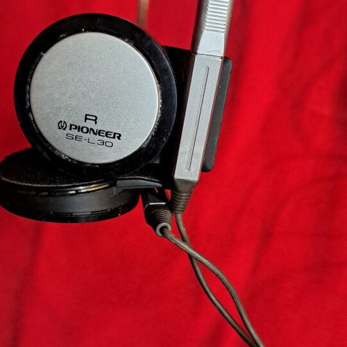 Pioneer SE-L30 vintage headphones used, wired