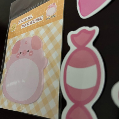 Piggy gift set new with accessories and stationery