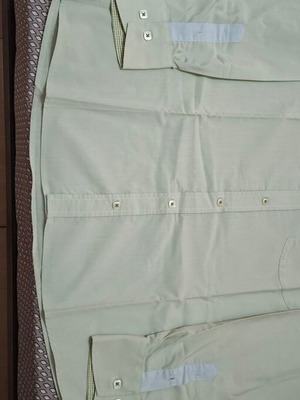 Pistachio shirt size M like new