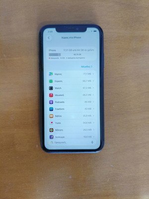 Apple iPhone 11 64GB smartphone, battery health 100%