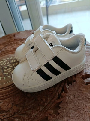 Adidas baby sports shoes used, size 20