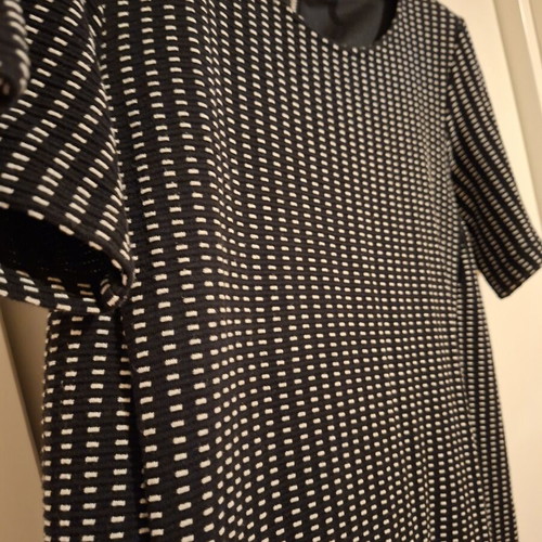 Stradivarius dress size M like new, black and white