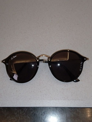 Sunglasses new, black from Thessaloniki optical store