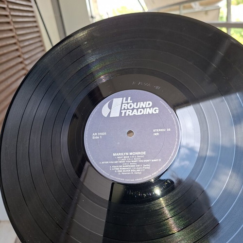 Marilyn Monroe double vinyl record like new