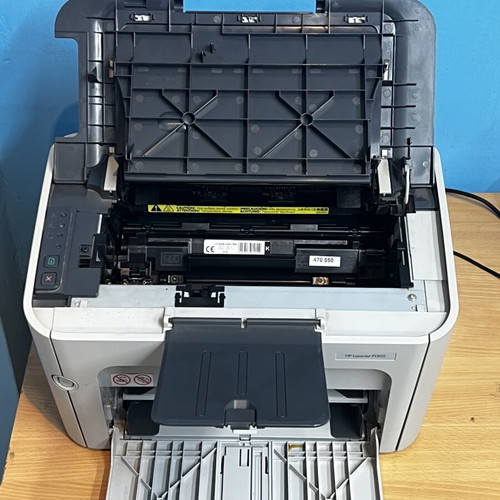 HP LaserJet P1505 printer like new