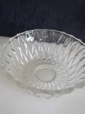 Small vintage glass salad bowl used, 20cm diameter