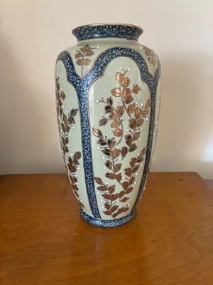 Decorative vase used with gold details