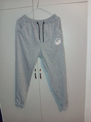 Unisex Jogger Pants Gray with Elastic Waist Size M New