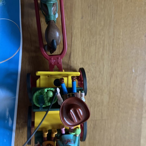 Playmobil carriage with horse and family set like new