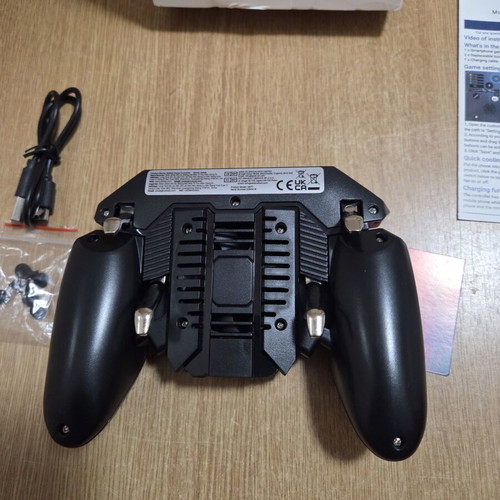 Ozkak AK77 Mobile Gamepad with Cooling Fan new