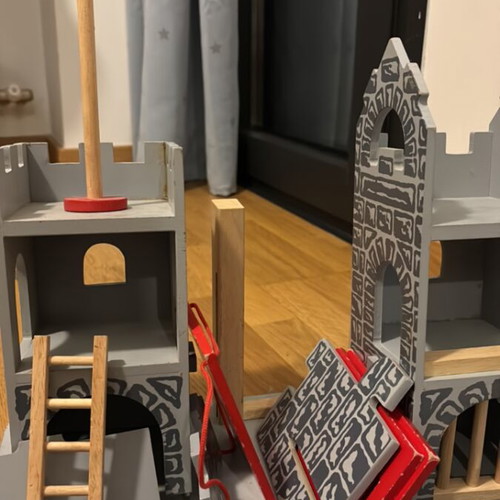 Le Toy Van Wooden Red Camelot Castle used