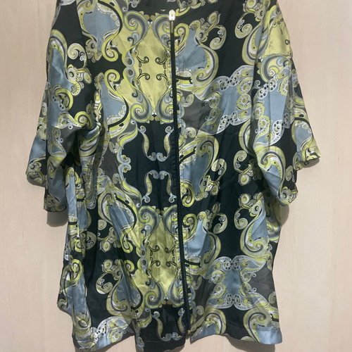 Zoya cardigan like new with unique print, size S