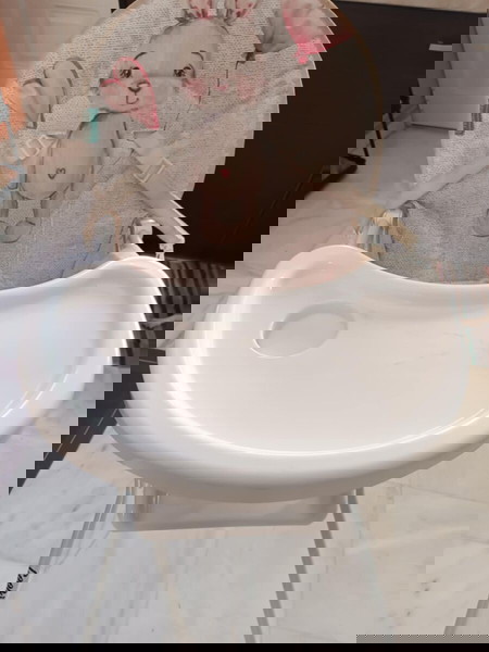 Καρεκλάκι φαγητού για βρέφη
