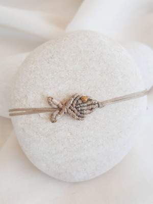 Macrame fish bracelet new, beige-gold waxed thread
