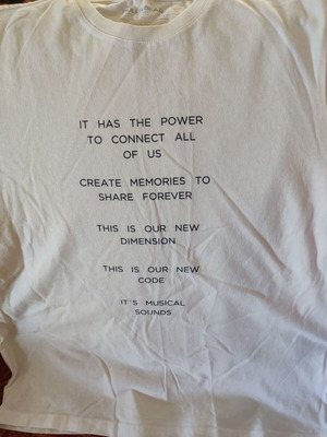 Pull & Bear T-shirt short sleeve size medium like new, white