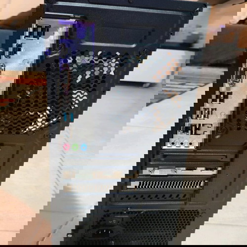 Desktop PC i5 RX 550 4GB SSD Blu-ray Windows 11 σαν καινούργιο