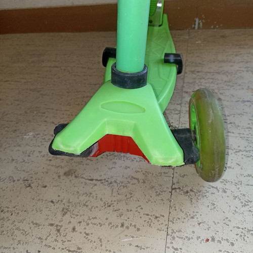 Athlopaidia scooter used for spare parts