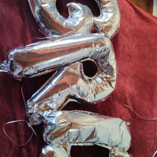 Bride set with crown, balloons, headband and veil new