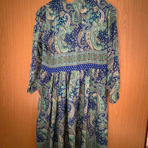 Summer dress used, long sleeves, unique fabric texture, size S