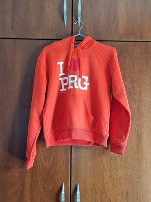 I Love Prague sweatshirt, medium, orange and white