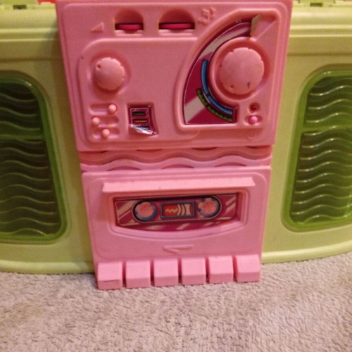 Barbie dollhouse like new with radio