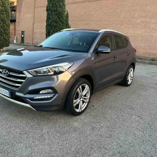 Hyundai Tucson diesel 1.7 SUV used, manual transmission, 2017