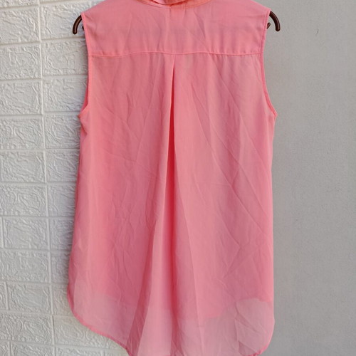 H&M sleeveless shirt like new, pink coral, size L