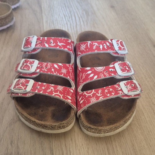 Birkenstock sandals size 27 like new, red