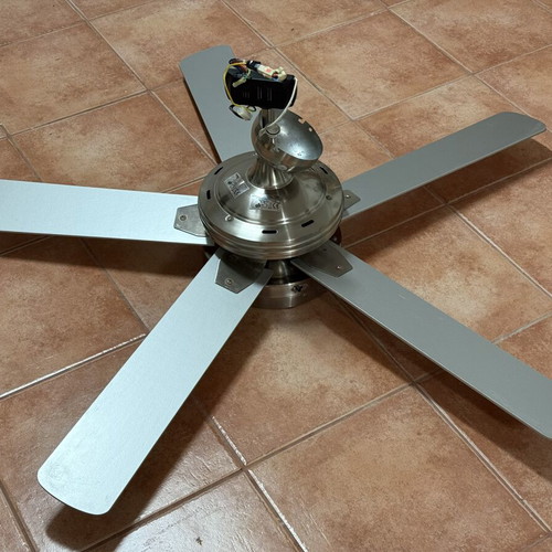 Homefit Lighting HFLD2 ceiling fan with light and remote