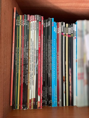 Sonik magazine collection like new, 35+ issues