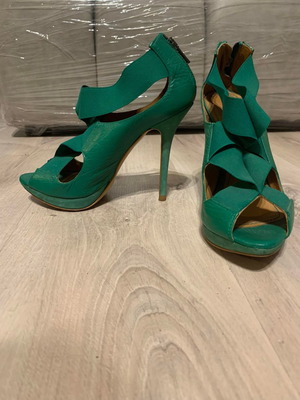 Πέδιλο ψηλοτάκουνο Zara μεταχειρισμένο, πράσινο, μέγεθος 37