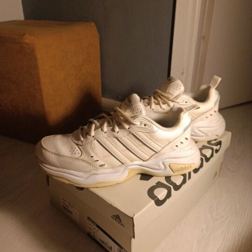 Adidas Strutter Chunky Sneakers like new, size 40, white beige
